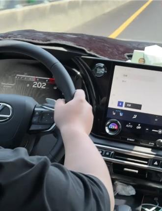 國道時速飆破200公里！男PO網炫耀 警要查了