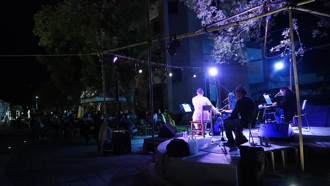 臺東藝文中心前廣場清明連假不打烊  樂廣場音樂演出回味流行音樂經典金曲