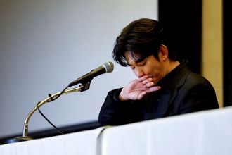 記者會全文》金秀賢崩潰痛哭30分鐘 堅稱「沒做的事就是沒做」