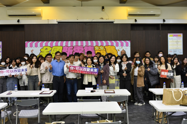 大合照。(照片/健行科技大学提供)