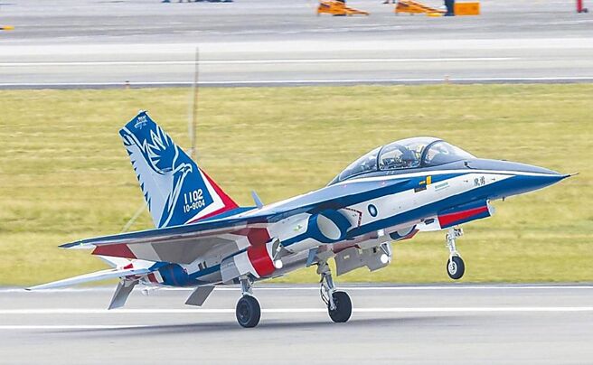 漢翔為國機國造最重要的生產廠商，高教機專案預計在2026年全數交機，原本2024年計畫交機18架，受原物料和零件短缺等問題影響，實際交機11架，剩餘7架將在今年第一季完成交機。圖／本報資料照片