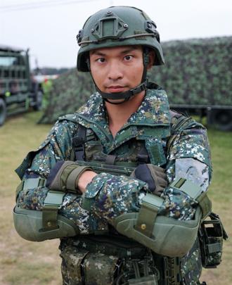 【東指部混砲營夜射】情報傳遞、熟稔戰技 遂行夜戰任務