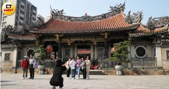 龍山寺遭「汽油彈」攻擊！全台宮廟被鎖定終於踢鐵板