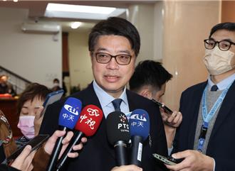 「小微」恐遭強制出境　邱垂正：尊重依法行政