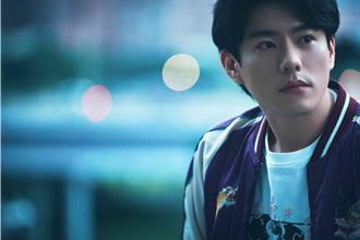 李程彬穿越回到1989年 相愛相殺「父親」王識賢