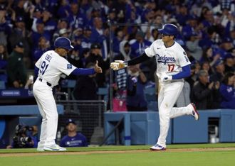MLB》道奇開季6連勝 羅伯茲訝異「魚雷棒」沒被聯盟禁止