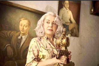 「法国第一美人」特辑邀小薰现身！畅谈黑涩会20年演艺路