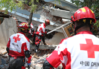 緬甸強震》出生16天嬰兒困瓦礫堆24HR 全家9口唯一生還
