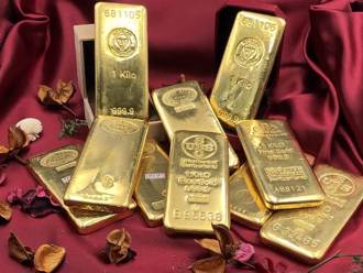 金价迭创新高 陆金饰店生意不增反降