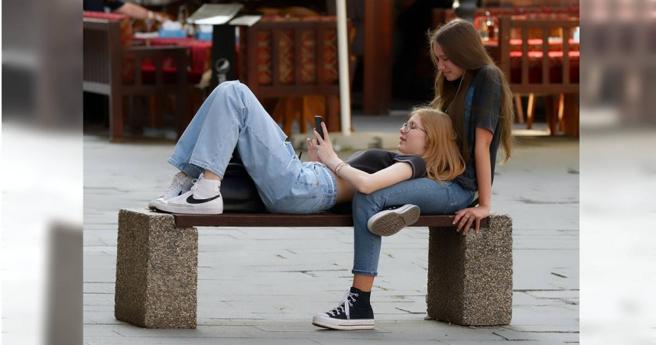 女子不满同性恋人的父母嫌弃她基因不好，发文求助其他网友。（示意图／Pixabay）