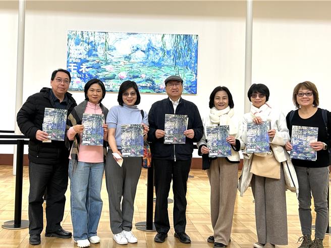 新竹县美术馆建设计画已正式启动，为汲取全球各地大型展馆建筑的规画特色与成功经验，县长杨文科（中）（右三）1日率县府团队参访日本「京都市京瓷美术馆」。（新竹县政府提供／陈育贤新竹传真）