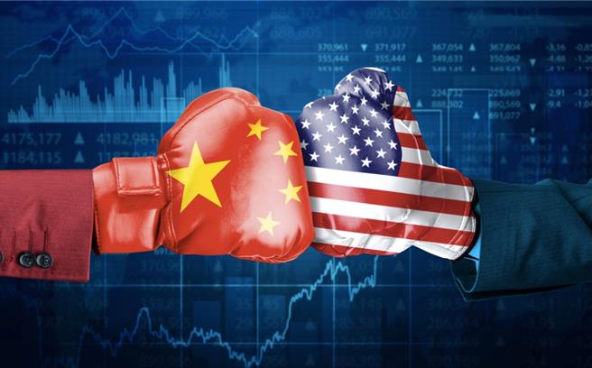 談中美貿易戰，王毅：若美繼續搞各種訛詐，中方必將堅決反制。（圖：shutterstock）