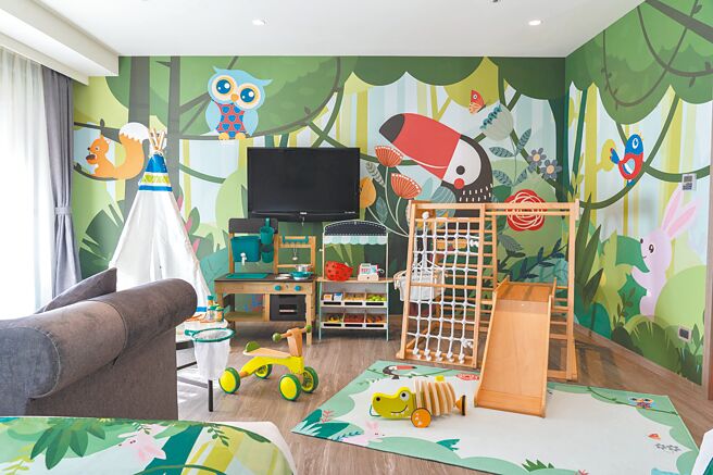 入住Hape「丛林探索」主题房让大小孩子都惊喜。（义大天悦饭店提供）