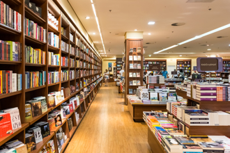 失业男办签书会门可罗雀 4岁小书迷「1暖举」助他成爆红作家