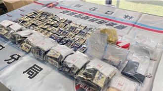 毒駕還猛滑手機引警注意「一見千包毒品」   毒蟲被逮當場腿軟