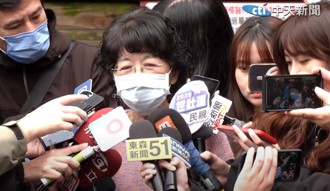 柯文哲開刀取出結石 陳佩琪曝身體狀況：他希望留院一晚就好