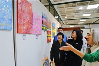 苗縣幼安教養院憨兒畫展登場 展現生命無限可能