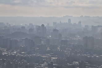 清明連假空氣品質不佳 西半部短暫達紅色警示等級