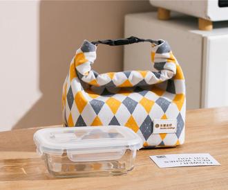 永豐金控股東會紀念品出爐  超實用便當盒＋保溫袋組成「金元包」