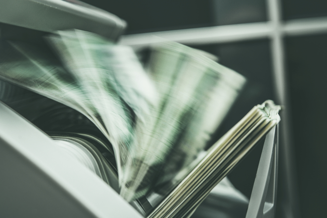 属羊者清明节后有望靠着贵人迎来合作机会，并得到丰厚的收入。（示意图：shutterstock／达志）
