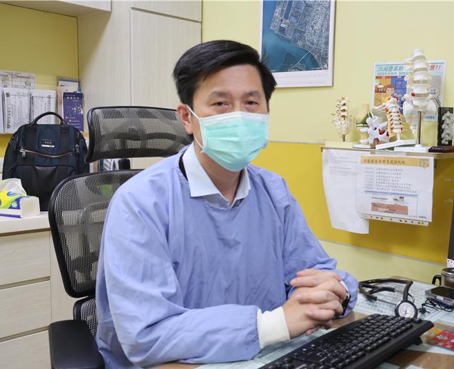 員榮醫院醫療副院長、胸腔內科涂川洲醫師表示，近來因花粉熱過敏就醫患者不少，提醒有過敏病史患者要做好防護措施。（員榮醫院提供／葉靜美彰化傳真）