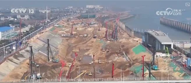 陆超长期特别国债上兆资金不断刷新「两重」建设。（大陆央视）