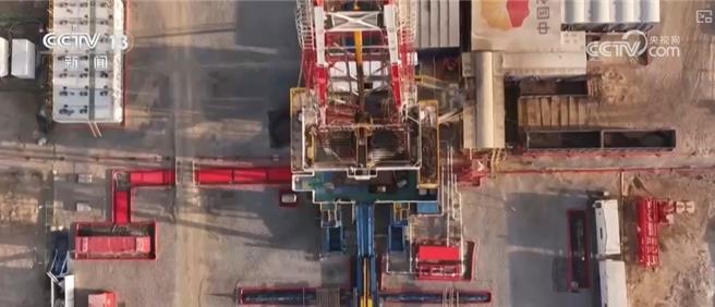 陆超长期特别国债上兆资金不断刷新「两重」建设。（大陆央视）