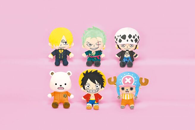 玩具反斗城主推「16”航海王坐立姿系列」絨毛娃娃，建議售價799元。（玩具反斗城提供）