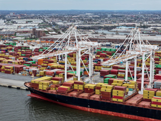 美对中关税破70％！川普再取消陆、港小包裹免税