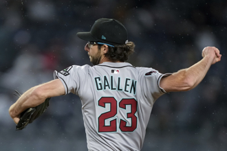 MLB》魚雷棒揮不到也沒用！響尾蛇王牌飆13K擊退洋基