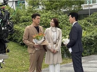 獨家直擊》信義區捕獲野生短髮江祖平 復工周旋2男火力全開