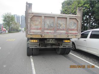 台中砂石车「勾电线」引发连环追撞  3骑士遭殃