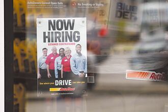 美3月小非農就業人數激增 增加15.5萬人，但加薪幅度減緩