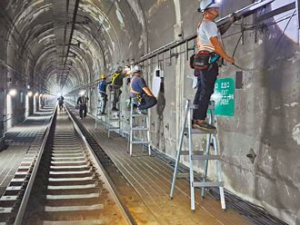 太魯閣號事故砸8千萬設紀念燈 網紅轟：台鐵智障到不可思議