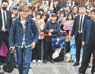 木村拓哉抵台掀暴動粉絲痛哭