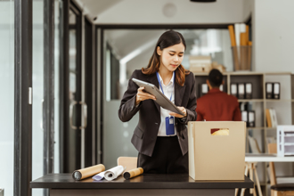 11年換5份工作被嫌不穩定 過來人反挺：洗到年薪破百萬