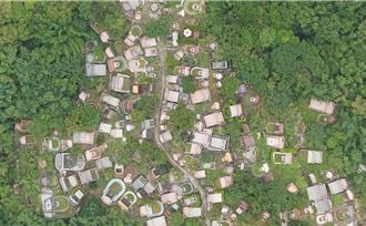 別讓先人不安！無人機航拍 列管墳墓占用國有地情形