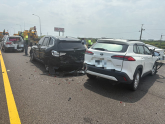國道1三車追撞！休旅車未注意車況猛撞 BMW女駕駛遭受傷
