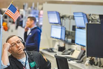 全球股市嚇崩 台股下周恐補跌