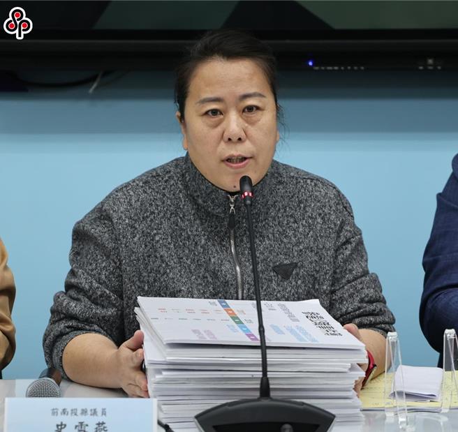 南投县前议员、陆配史雪燕因国籍问题遭内政部解除公职，提起行政诉愿遭驳回，她4日表示，她将在下周与律师讨论后，确定提起行政诉讼。（本报资料照片）