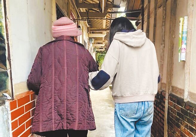 因应失能人口可能隐藏黑数，嘉义县卫生局广徵长照组织加入长照A单位行列，主攻义竹乡、东石乡、大埔乡及梅山乡的长照服务。（摘自嘉义县卫生局脸书／吕妍庭嘉义传真）