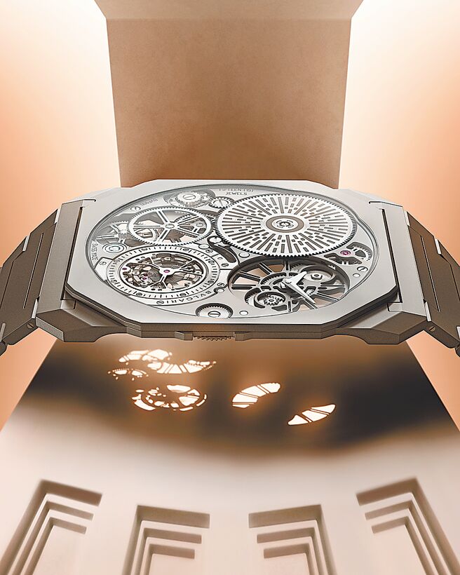 宝格丽发表OctoFinissimo Ultra Tourbillon超薄陀飞轮腕表，创下品牌第十项世界超薄纪录。（BVLGARI提供）