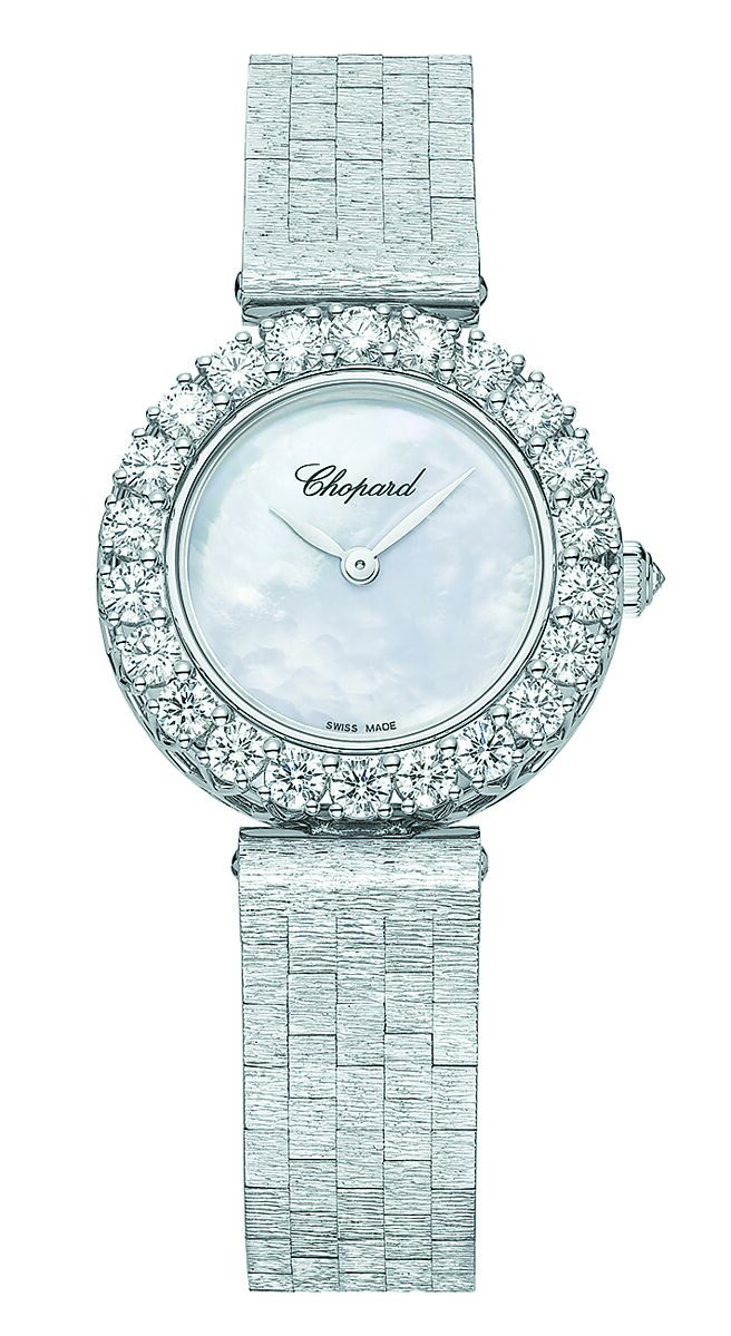 萧邦今年主打L'Heure du Diamant系列珠宝表，并推出奢华套组。（CHOPARD提供、陶福媛摄）