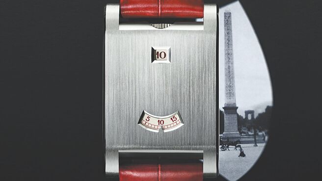 卡地亚推出以数位显示时间的Tank a Guichets腕表，以两个小视窗呈现时间。（CARTIER提供）