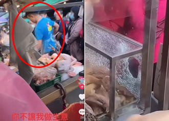 隔壁客人擋道！雞肉攤老闆「沒生意」怒砸對方攤位：斷你財路