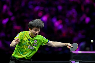 WTT冠军赛》林昀儒4强门票到手！4比1击退日本17岁新星