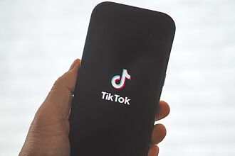 川普：賣TikTok換降對中關稅