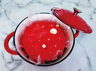 裕元花园 献上两款母亲节蛋糕