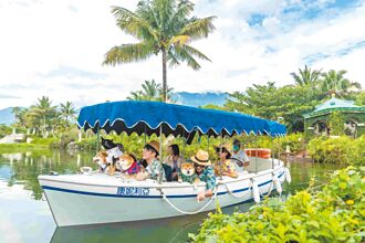 和毛孩旅行 專船遊湖露營趣