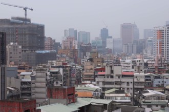 口罩戴起来！中市环保局预告收假日空品「亮橘灯」